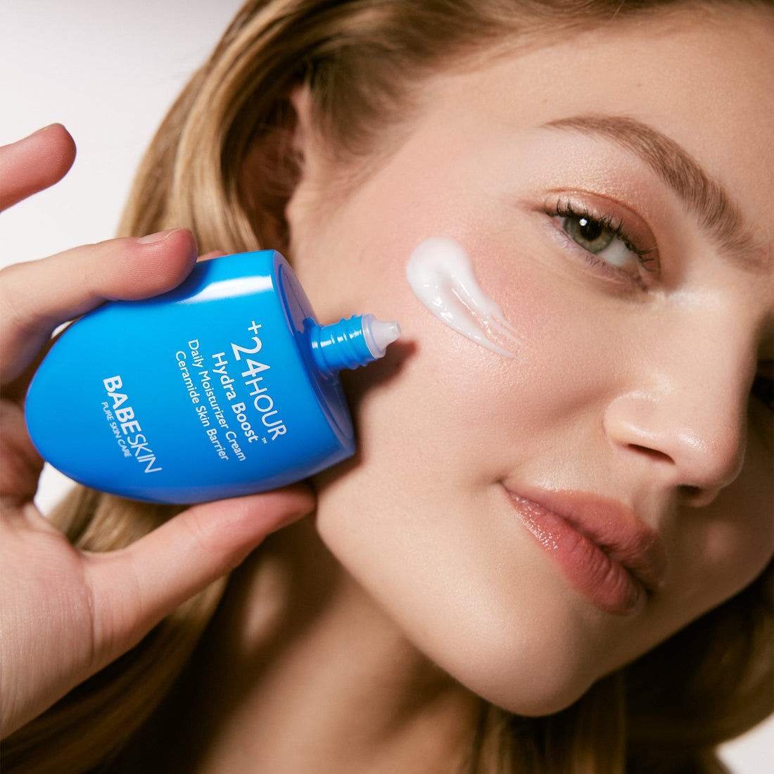 Sonbaharda Kuru Ciltler İçin Nem ve Bariyer Onarımı Rutini | Babeskin Hydra Boost